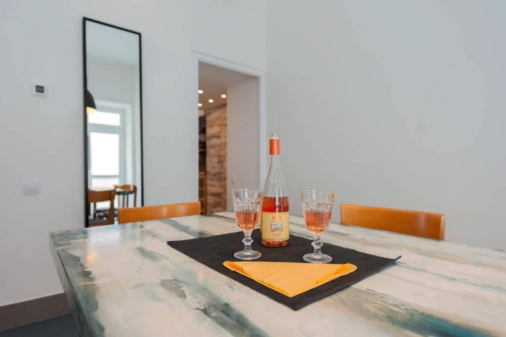Modern Stylish 2 Bedroom Holiday Apartment Budapest Eksteriør bilde